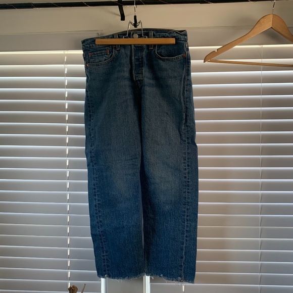Levi’s Wedgie Straight Jeans - Picture 2 of 6